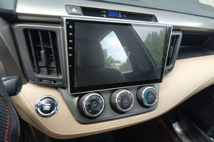 Used Toyota RAV4 2013 2.0L CVT Two-Wheel Drive Urban Edition Audio And AC Panel