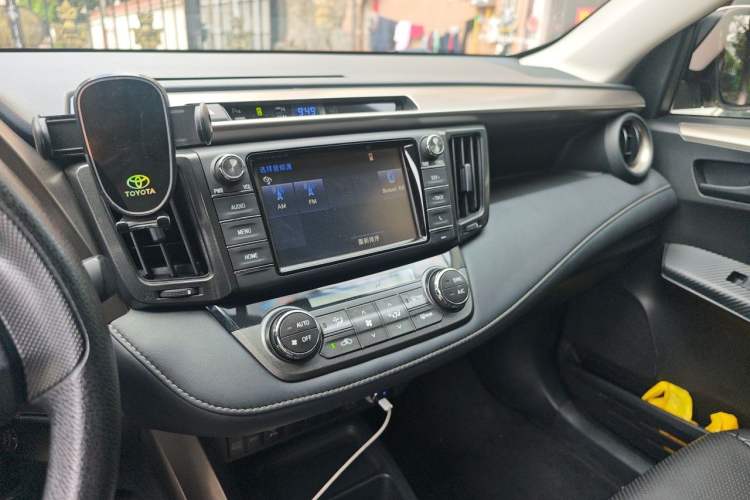 Used Toyota RAV4 2013 2.0L CVT Four-Wheel Drive Fashion Edition Audio And AC Panel