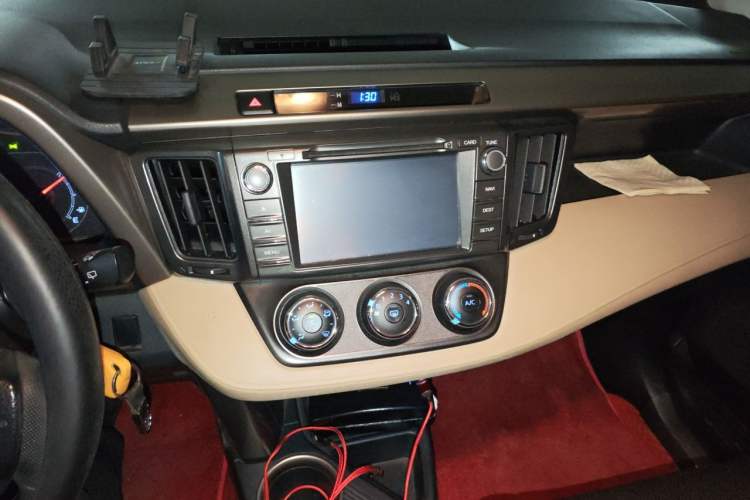 Used Toyota RAV4 2013 2.0L CVT Two-Wheel Drive Urban Edition Audio And AC Panel
