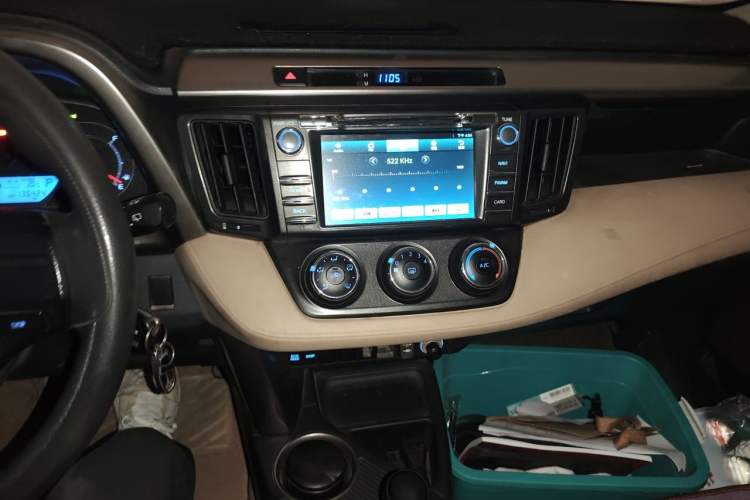 Used Toyota RAV4 2013 2.0L CVT Two-Wheel Drive Urban Edition Audio And AC Panel