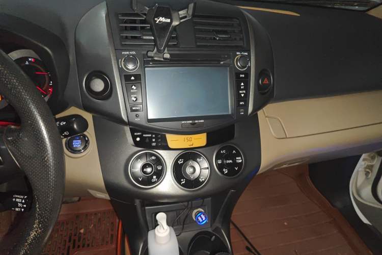 Used Toyota RAV4 2013 Special Edition 2.0L Automatic Classic Audio And AC Panel