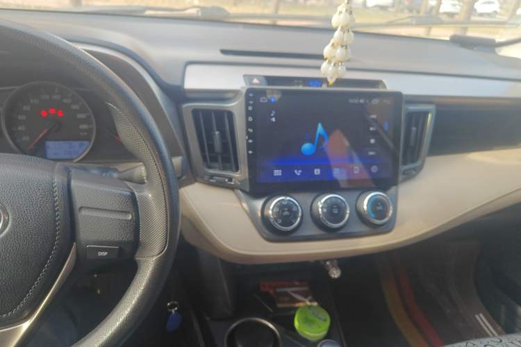 Used Toyota RAV4 2013 2.0L CVT Two-Wheel Drive Urban Edition Audio And AC Panel