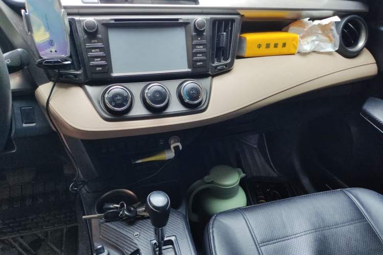 Used Toyota RAV4 2013 2.0L CVT Two-Wheel Drive Urban Edition Audio And AC Panel