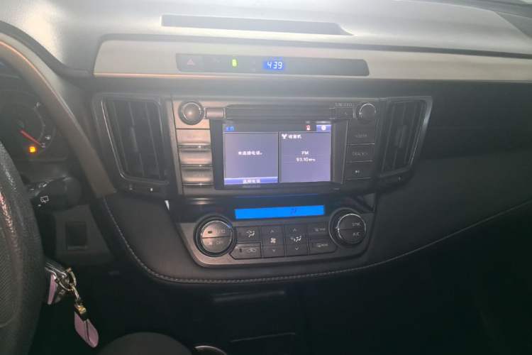 Used Toyota RAV4 2013 2.0L CVT Four-Wheel Drive Fashion Edition Audio And AC Panel