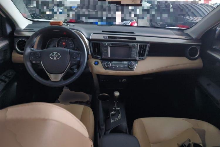 Used Toyota RAV4 2013 2.5L Automatic 4x4 Elite Edition Center Console