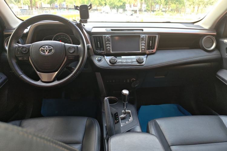 Used Toyota RAV4 2013 2.0L CVT Four-Wheel Drive New Edition Center Console