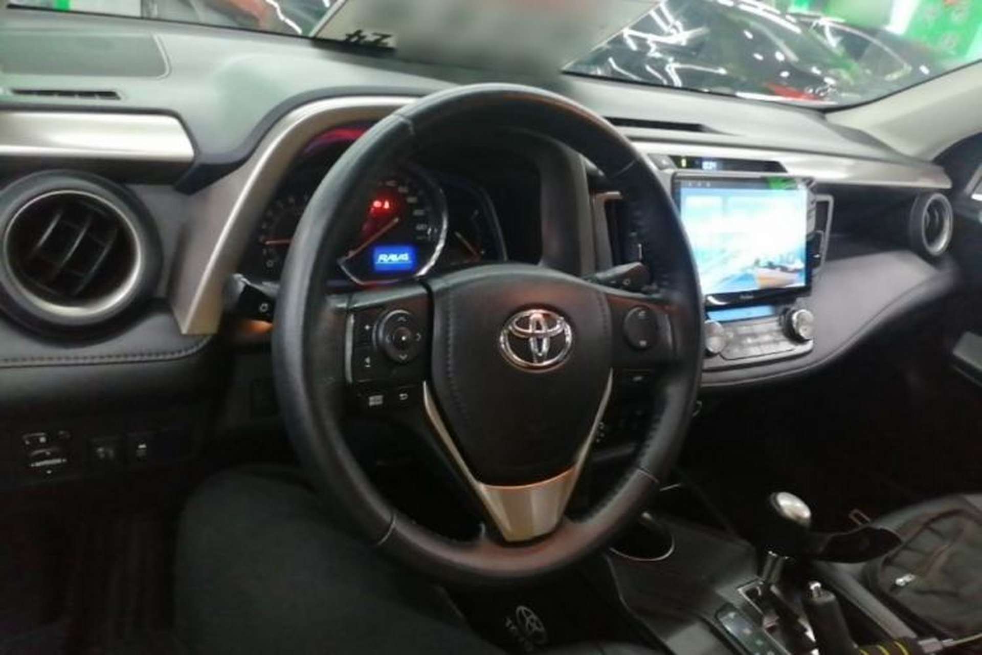 Used Toyota RAV4 2013 2.0L CVT Four-Wheel Drive New Edition Center Console