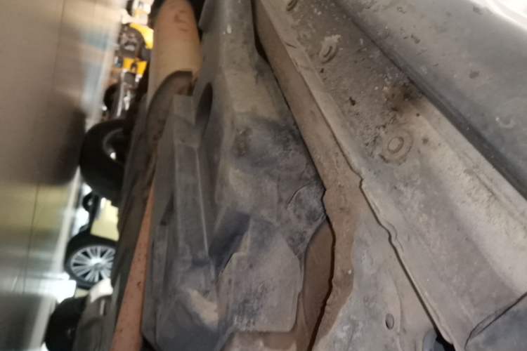 Used Toyota RAV4 2013 2.5L Automatic 4x4 Elite Edition Chassis Front Right