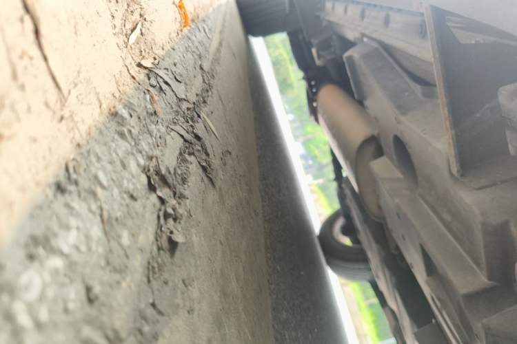 Used Toyota RAV4 2013 2.0L CVT Two-Wheel Drive Urban Edition Chassis Front Right