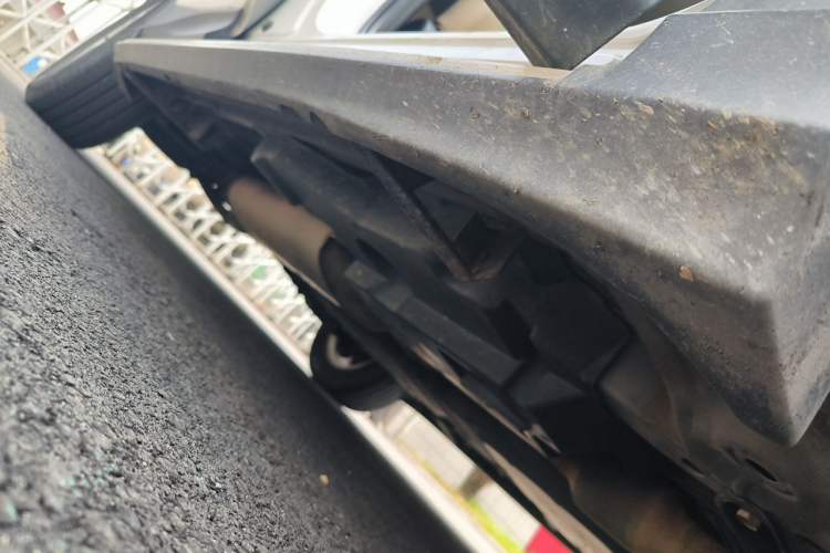 Used Toyota RAV4 2013 2.0L CVT Two-Wheel Drive Urban Edition Chassis Front Right