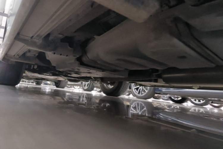 Used Toyota RAV4 2013 2.5L Automatic 4x4 Elite Edition Chassis Rear Left