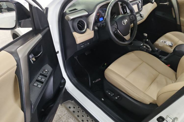 Used Toyota RAV4 2013 2.0L CVT Four-Wheel Drive New Edition Driver Seat