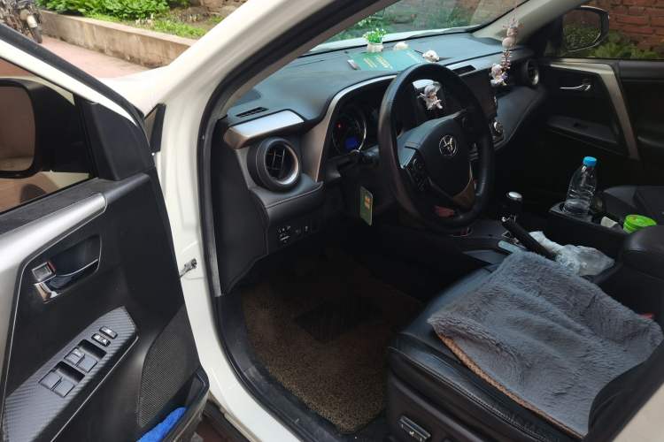 Used Toyota RAV4 2013 2.0L CVT Four-Wheel Drive New Edition Driver Seat