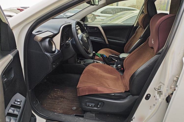 Used Toyota RAV4 2013 2.5L Automatic 4x4 Elite Edition Driver Seat