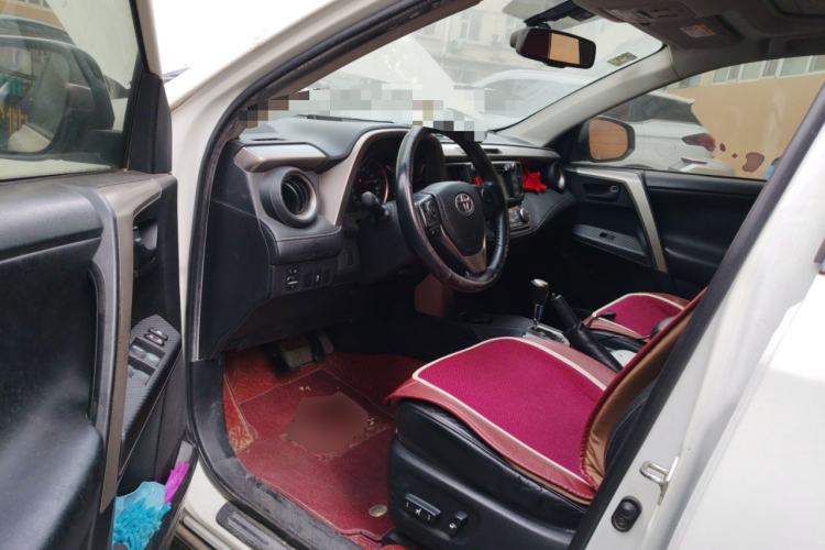 Used Toyota RAV4 2013 2.5L Automatic 4x4 Elite Edition Driver Seat