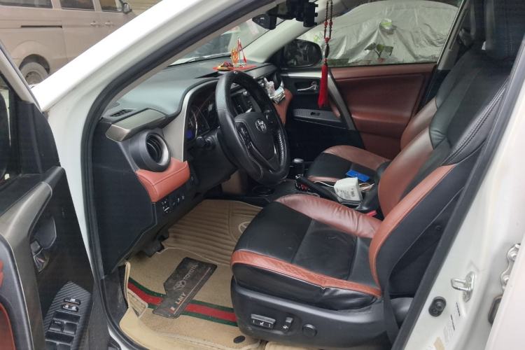 Used Toyota RAV4 2013 2.5L Automatic 4x4 Prestige Edition Driver Seat