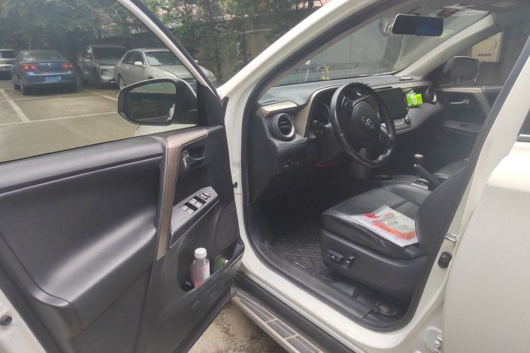 Used Toyota RAV4 2013 2.0L CVT Four-Wheel Drive New Edition Driver Seat