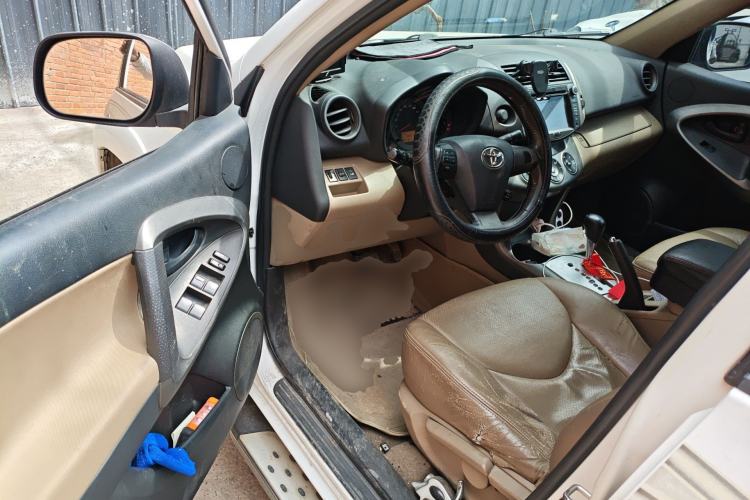 Used Toyota RAV4 2013 Special Edition 2.0L Automatic Classic Driver Seat