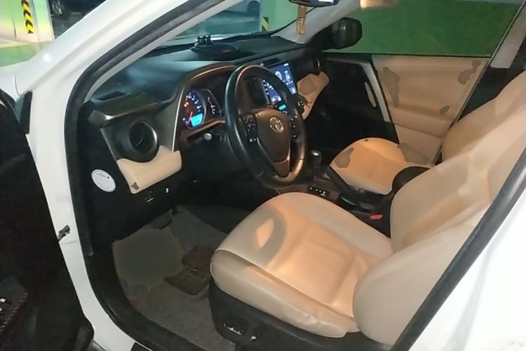Used Toyota RAV4 2013 2.5L Automatic 4x4 Elite Edition Driver Seat
