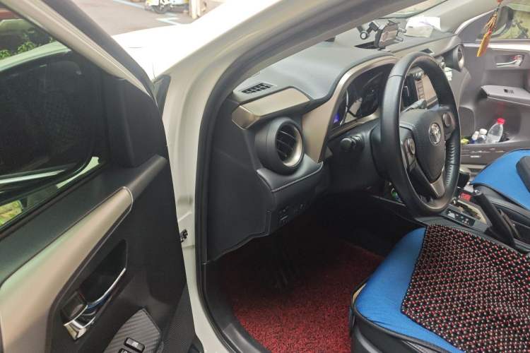 Used Toyota RAV4 2013 2.0L CVT Four-Wheel Drive New Edition Driver Seat