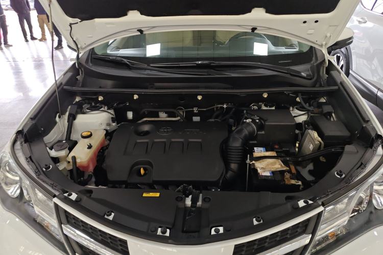 Used Toyota RAV4 2013 2.0L CVT Four-Wheel Drive New Edition Engine Bay