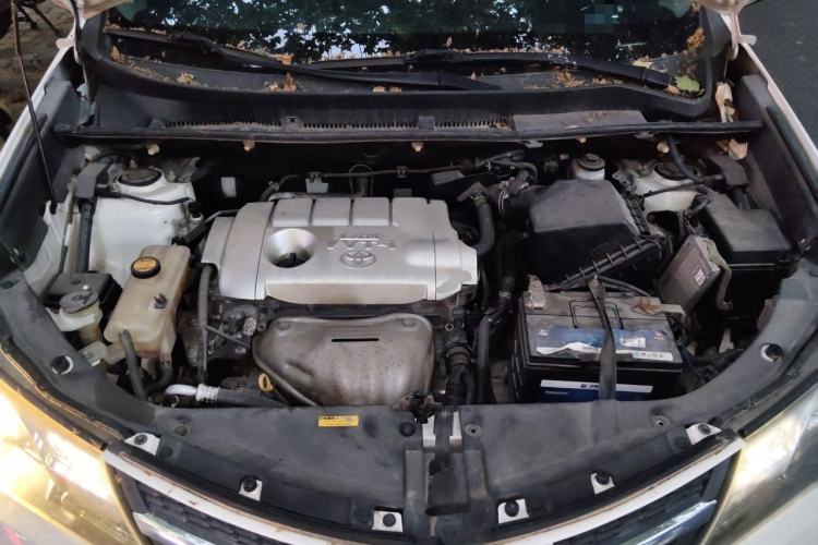 Used Toyota RAV4 2013 2.5L Automatic 4x4 Elite Edition Engine Bay