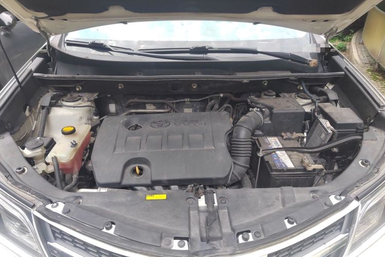Used Toyota RAV4 2013 2.0L CVT Four-Wheel Drive New Edition Engine Bay