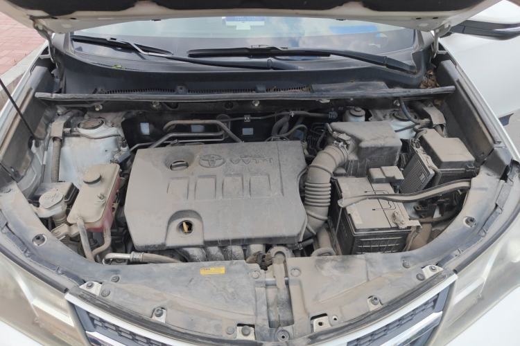 Used Toyota RAV4 2013 2.0L CVT Four-Wheel Drive Fashion Edition Engine Bay