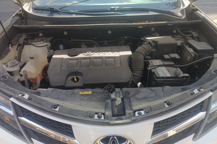 Used Toyota RAV4 2013 2.0L CVT Four-Wheel Drive New Edition Engine Bay