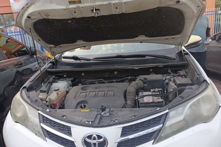 Used Toyota RAV4 2013 2.0L CVT Two-Wheel Drive Urban Edition Engine Bay