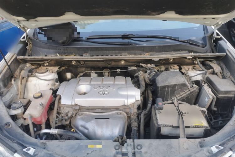 Used Toyota RAV4 2013 2.5L Automatic 4x4 Elite Edition Engine Bay