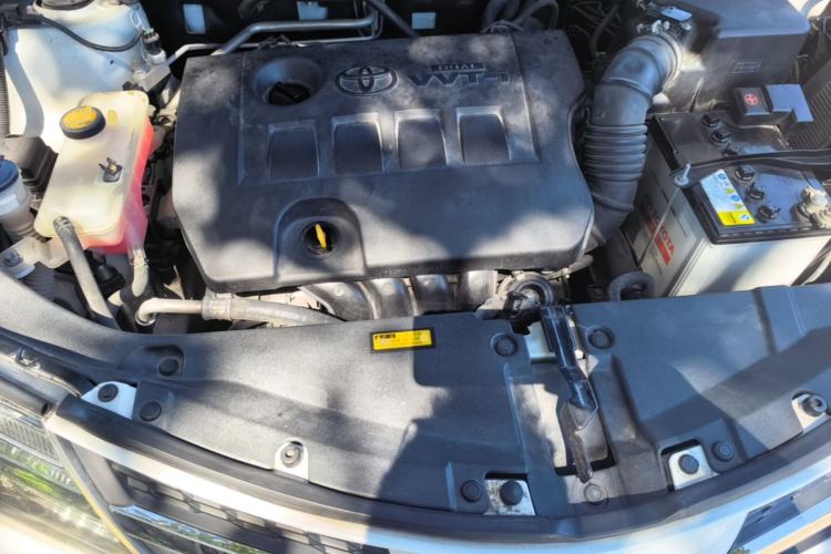 Used Toyota RAV4 2013 2.0L CVT Four-Wheel Drive New Edition Engine Bay