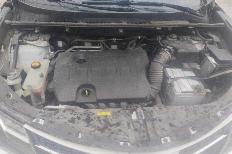 Used Toyota RAV4 2013 2.0L CVT Two-Wheel Drive Urban Edition Engine Bay