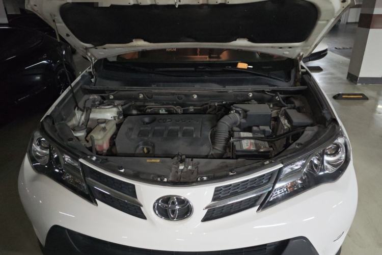 Used Toyota RAV4 2013 2.0L CVT Two-Wheel Drive Urban Edition Engine Bay