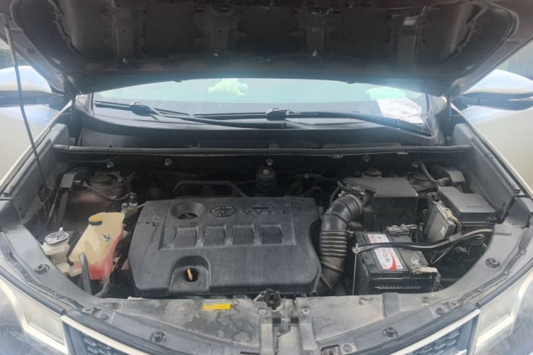 Used Toyota RAV4 2013 2.0L CVT Two-Wheel Drive Urban Edition Engine Bay