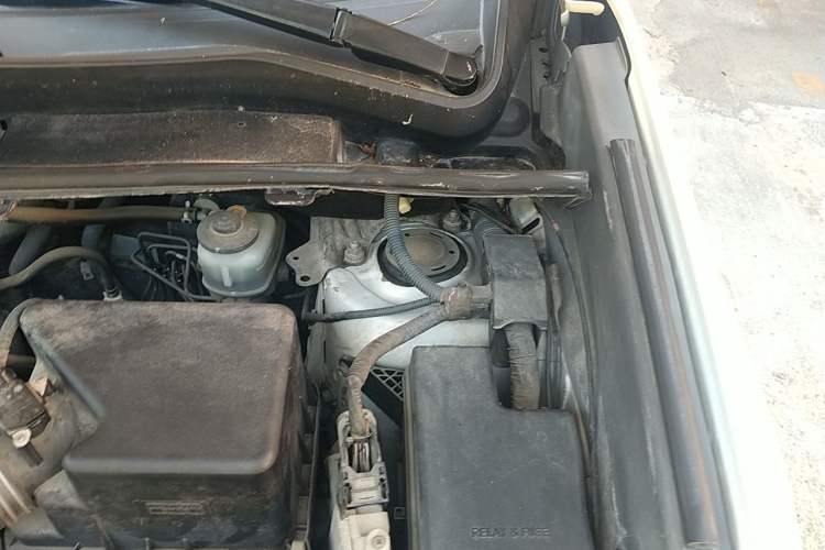Used Toyota RAV4 2013 2.0L CVT Two-Wheel Drive Urban Edition Engine Bay Left