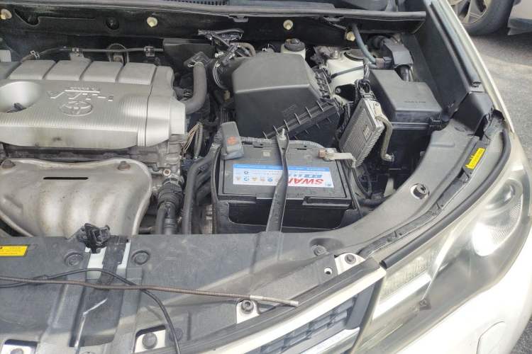 Used Toyota RAV4 2013 2.5L Automatic 4x4 Prestige Edition Engine Bay Left