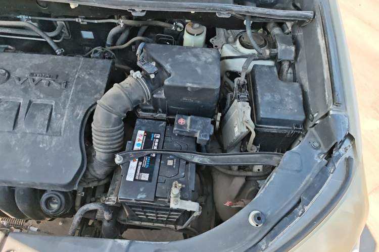 Used Toyota RAV4 2013 2.0L CVT Two-Wheel Drive Urban Edition Engine Bay Left