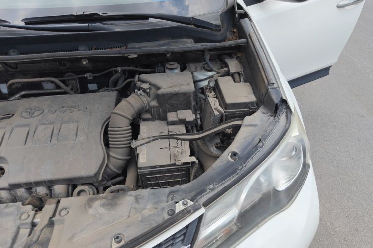 Used Toyota RAV4 2013 2.0L CVT Four-Wheel Drive Fashion Edition Engine Bay Left