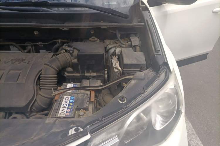 Used Toyota RAV4 2013 2.0L CVT Four-Wheel Drive Fashion Edition Engine Bay Left