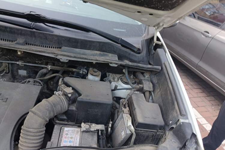 Used Toyota RAV4 2013 2.0L CVT Two-Wheel Drive Urban Edition Engine Bay Left