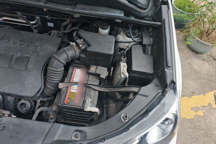 Used Toyota RAV4 2013 2.0L CVT Four-Wheel Drive Fashion Edition Engine Bay Left