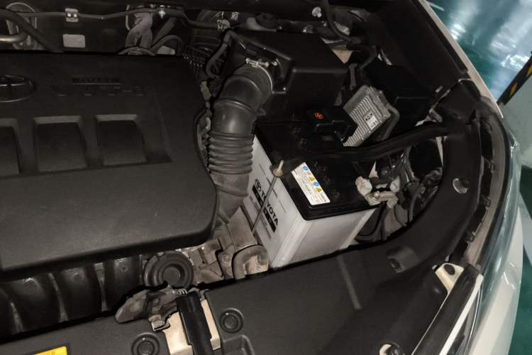 Used Toyota RAV4 2013 2.0L CVT Two-Wheel Drive Urban Edition Engine Bay Left