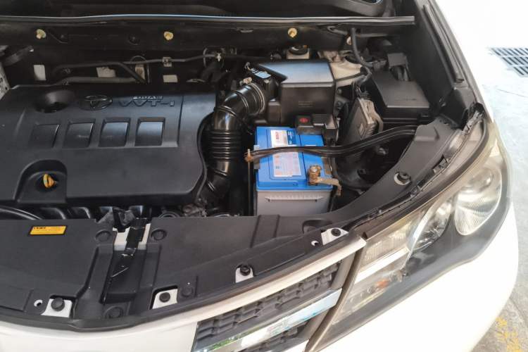 Used Toyota RAV4 2013 2.0L CVT Two-Wheel Drive Urban Edition Engine Bay Left