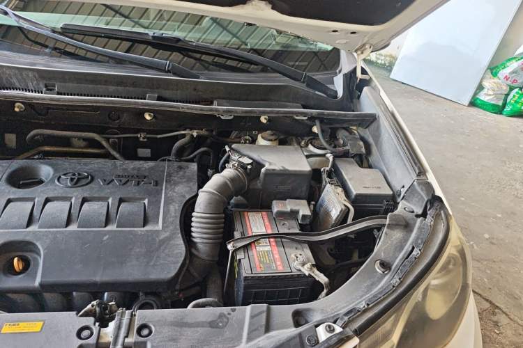 Used Toyota RAV4 2013 2.0L CVT Two-Wheel Drive Urban Edition Engine Bay Left
