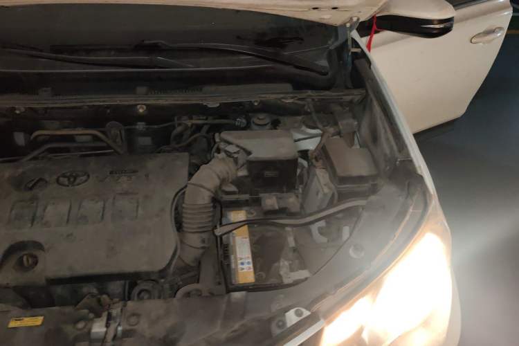 Used Toyota RAV4 2013 2.0L CVT Two-Wheel Drive Urban Edition Engine Bay Left