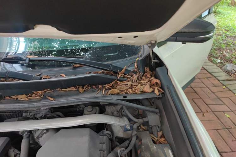 Used Toyota RAV4 2013 2.5L Automatic 4x4 Elite Edition Engine Bay Left