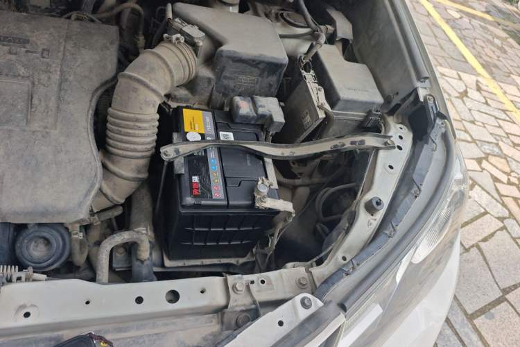Used Toyota RAV4 2013 2.0L CVT Two-Wheel Drive Urban Edition Engine Bay Left