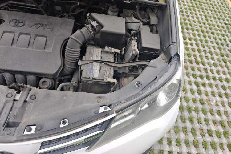 Used Toyota RAV4 2013 2.0L CVT Two-Wheel Drive Urban Edition Engine Bay Left