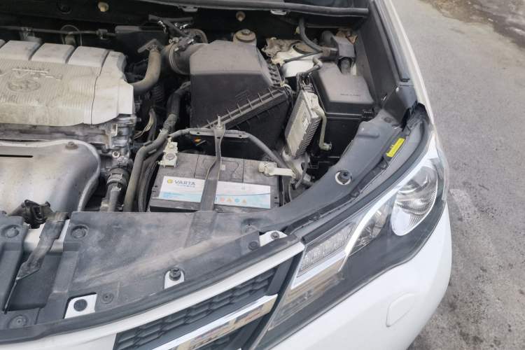 Used Toyota RAV4 2013 2.5L Automatic 4x4 Luxury Edition Engine Bay Left